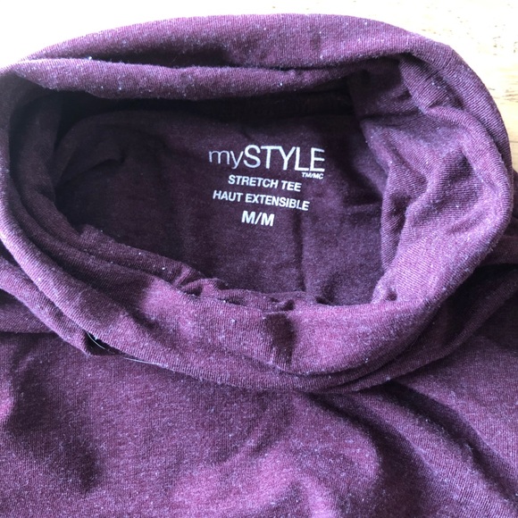 🌸3 for 10$ on all 5$ item 🌸 Turtleneck - Picture 2 of 2